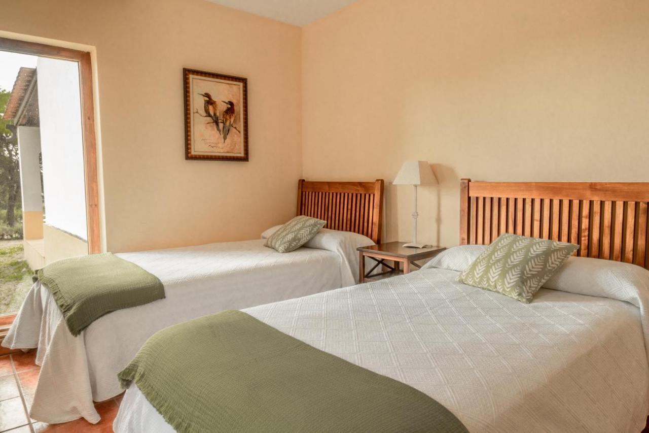 Eco-Lodge En La Reserva Privada Campanarios De Azaba - Proyecto De Conservacion Espeja 외부 사진